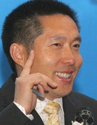 中央電視臺廣告經(jīng)濟信息中心主任、經(jīng)濟頻道總監(jiān)郭振璽