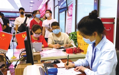 “幸有所愛(ài)，不畏山?！?“5·20”當(dāng)天蘭州城關(guān)區(qū)有521對(duì)新人領(lǐng)證