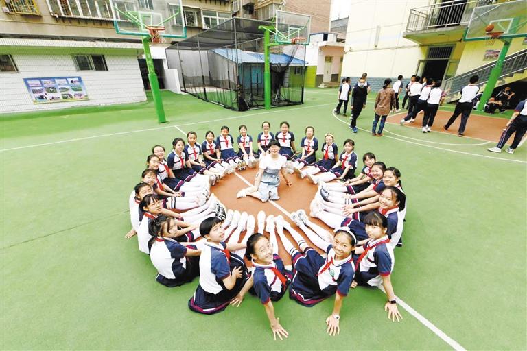 我們畢業(yè)啦！