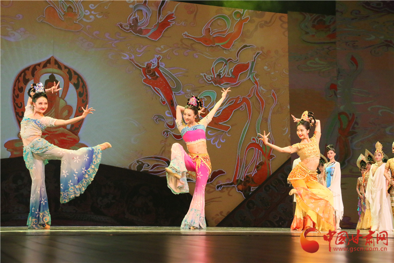 “經(jīng)典碰撞 時(shí)空對(duì)話”《大夢敦煌》《絲路花雨》同臺(tái)創(chuàng)造多個(gè)首次