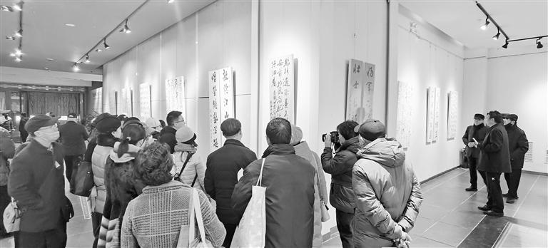 “紀(jì)念敦煌莫高窟藏經(jīng)洞發(fā)現(xiàn)120周年國際書法邀請(qǐng)展”在蘭啟幕