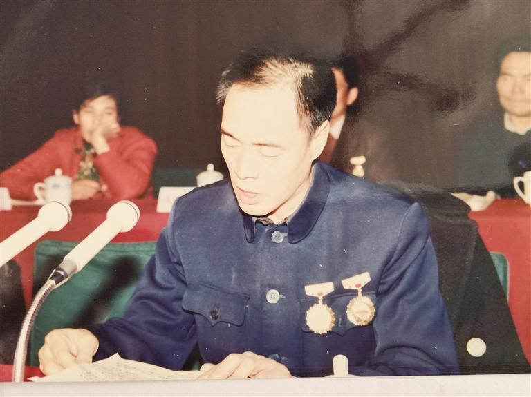 尋訪百名先鋒黨員  他用13年的時間完成28年的工作量——記“刀具大王”、全國勞模、蘭州通用機器廠工人技師蘆聚才