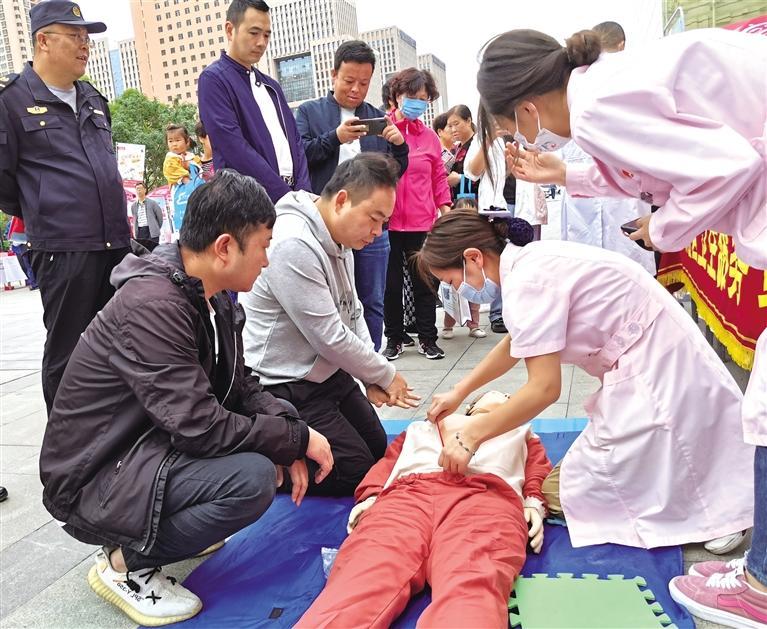 蘭州市“安全生產(chǎn)月咨詢日”活動啟動