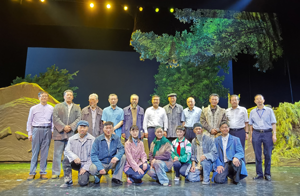 謳歌“當代愚公”致敬建黨百年 話劇《八步沙》晉京首演大獲成功