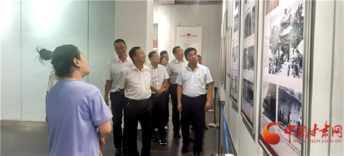 “百年華誕·絢麗隴原”慶祝中國(guó)共產(chǎn)黨成立100周年隴原黨史圖片展走進(jìn)酒泉瓜州