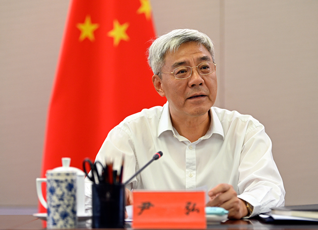 尹弘在甘肅省委財(cái)經(jīng)委員會第九次會議上強(qiáng)調(diào) 完整準(zhǔn)確全面貫徹新發(fā)展理念 堅(jiān)定不移推動經(jīng)濟(jì)高質(zhì)量發(fā)展 任振鶴孫偉出席并講話