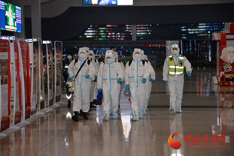 【隴拍客】蘭州西客站全面消殺，場面堪比大片