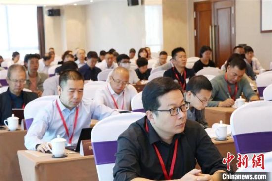 圖為“明清時(shí)期河西走廊社會(huì)變遷”學(xué)術(shù)研討會(huì)現(xiàn)場(chǎng)?！∥渫行侣剛髅郊瘓F(tuán)供圖