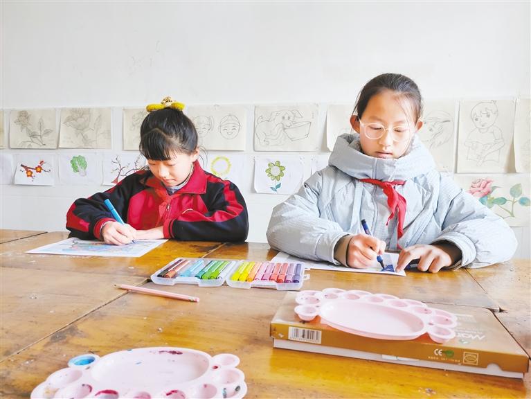 甘肅這兩名小朋友，被太空中亞平老師點(diǎn)了名