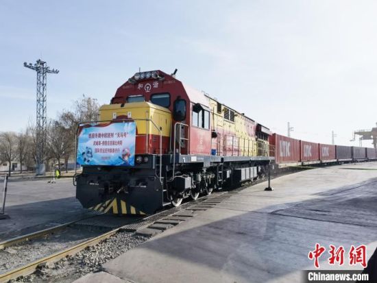 甘肅企業(yè)走出去“危中育新機(jī)” “借船出?！蓖貒H市場