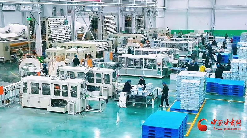 崇信：鏈主領(lǐng)航 集群競發(fā) 沖刺開門紅