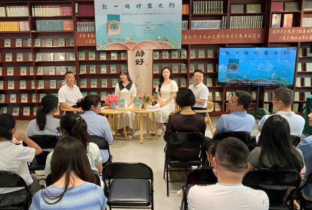 八桂書店打開“會(huì)客”的門